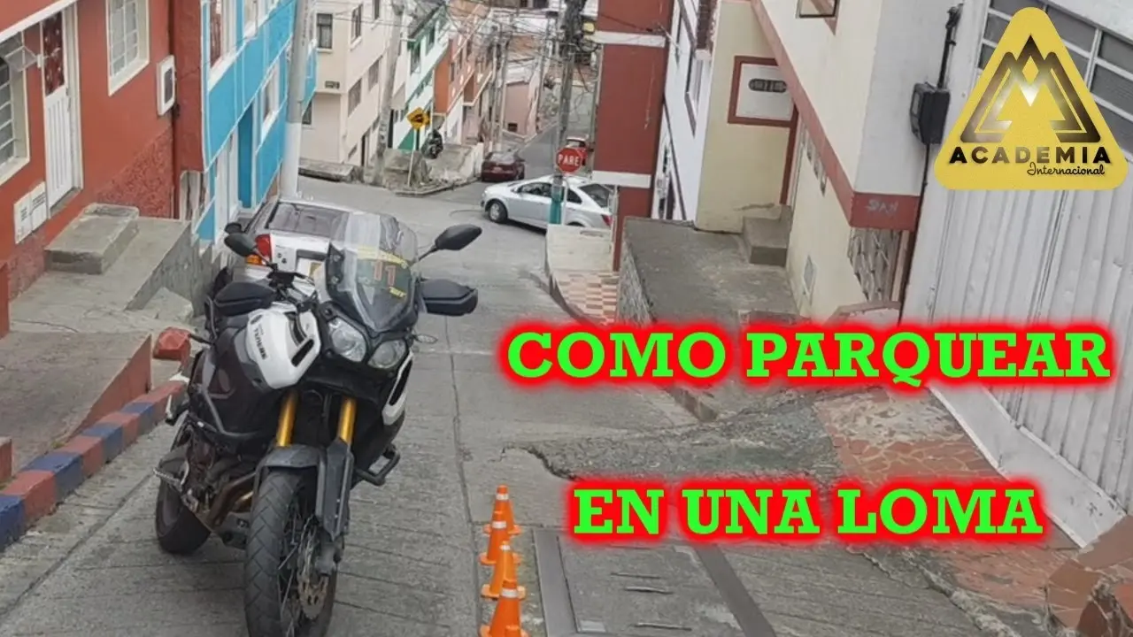 como debe estacionar una motocicleta reglamentariamente en calle - Cómo es mejor aparcar la moto