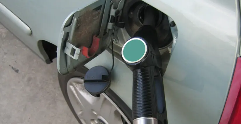como limpiar un tanque de motocicleta - Cómo limpiar un tanque de gasolina por dentro