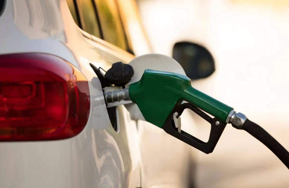 como limpiar un tanque de motocicleta - Cómo quitar el óxido de un depósito de gasolina