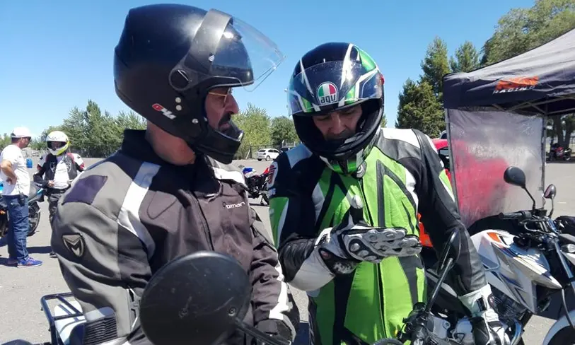 clinica de manejo motos - Cómo sacar la licencia de conducir para motos en Miami