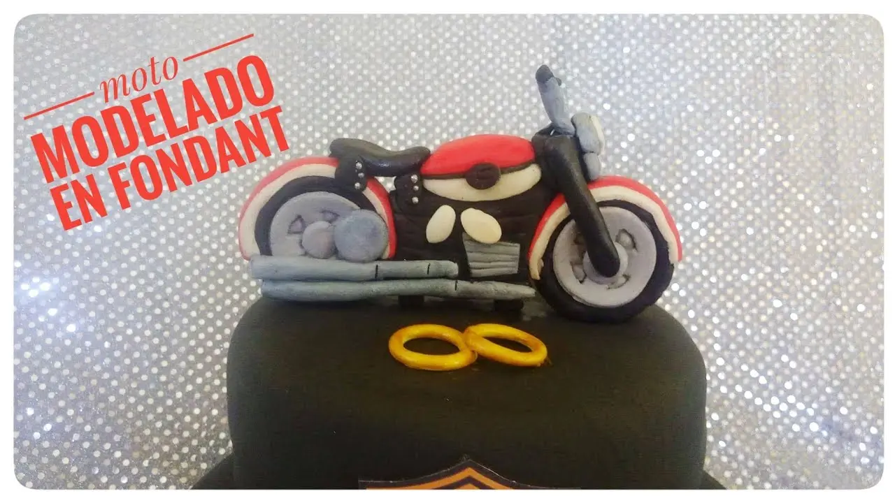 como hacer una motocicleta de fondant - Cómo se pega el fondant al bizcocho