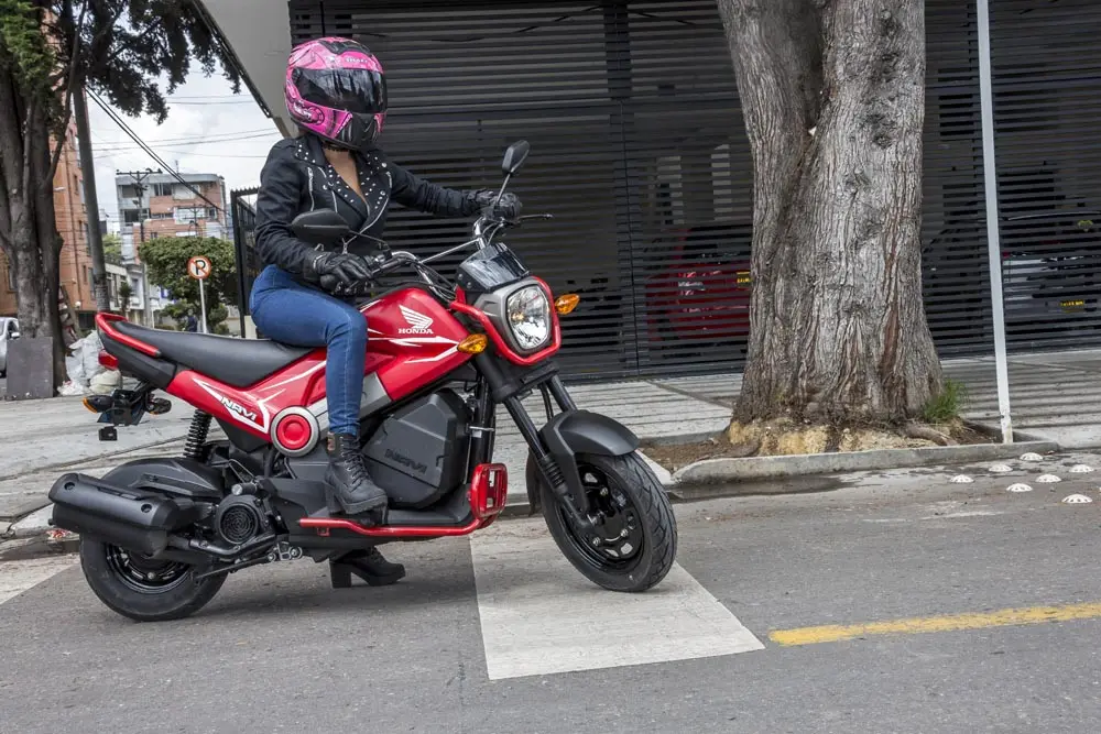 motos para mujeres bajitas - Cuál es la moto ideal para una mujer