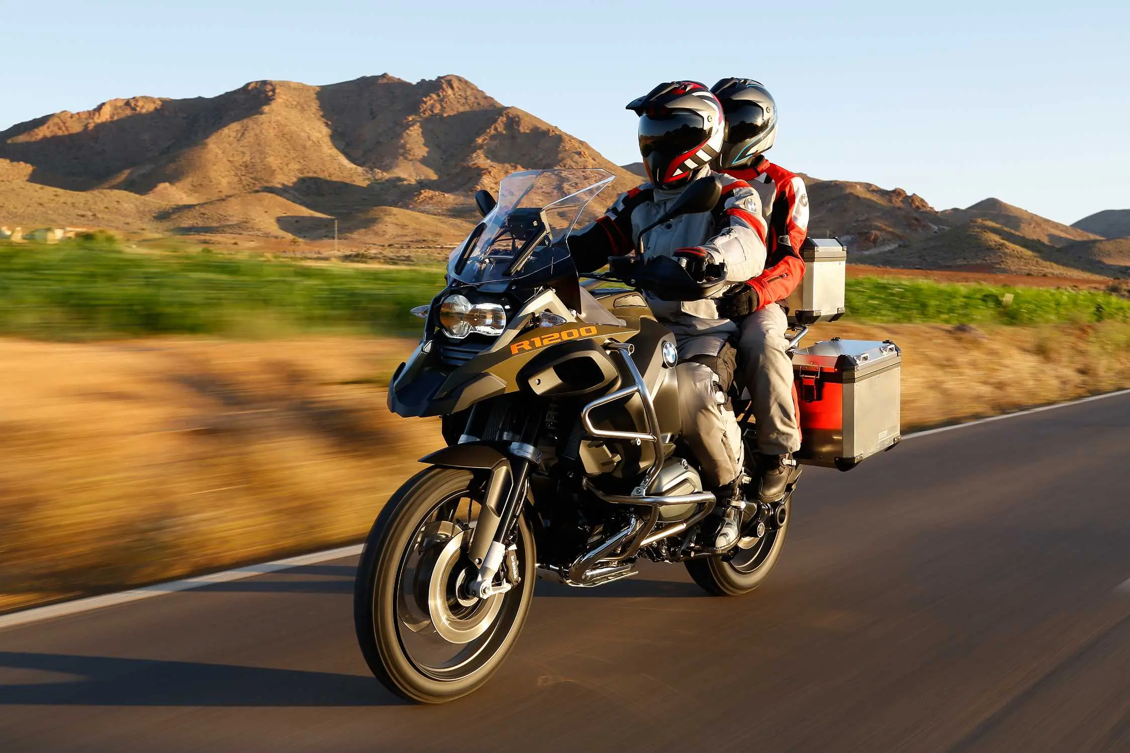 motos bmw para viajes largos - Cuánto corre una moto BMW 1250