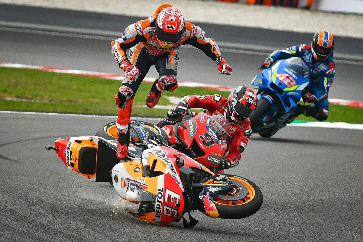 Carreras de motos caídas: adrenalina y peligro en el asfalto - Cuánto dura una carrera de motos carreras de motos caidas - Cuánto dura una carrera de motos