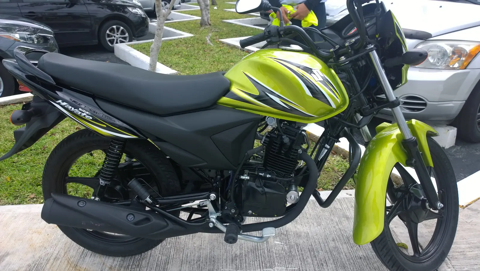 suzuki motos verde - Cuánto vale la Suzuki GSX S1000