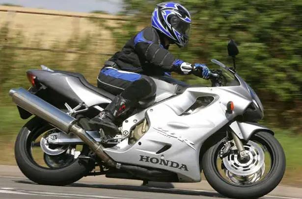 La Motocicleta Honda Cbr 600f Potencia Y Agilidad En Dos Ruedas Full Time Motos 1329