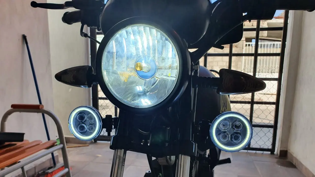 como yndonde montar las luces adicionales en la motocicleta - Dónde colocar las exploradoras de moto