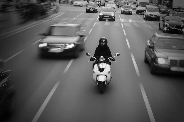 Las motos deben circular por la derecha en Argentina - Por qué carril deben circular las motos las motos deben circular por la derecha argentina - Por qué carril deben circular las motos