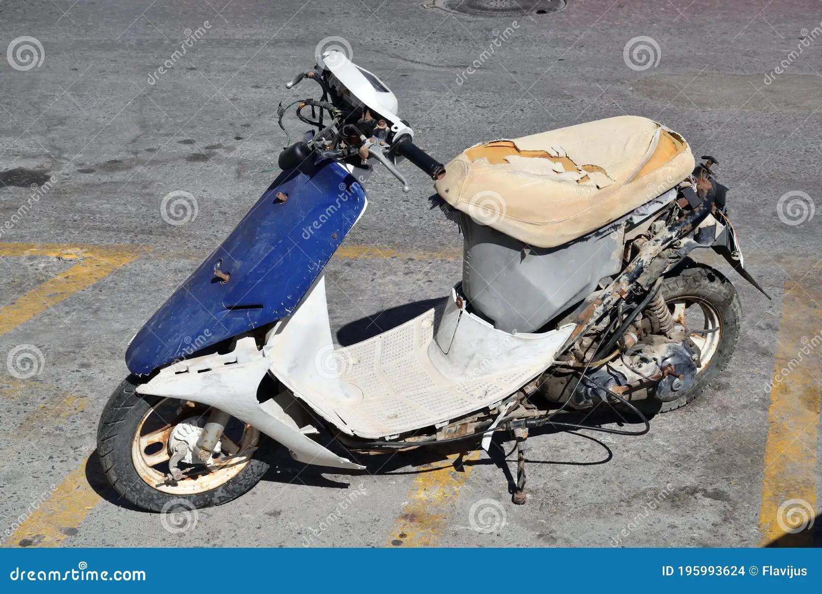 motocicleta dañada plano picado - Por qué la moto se queda acelerada