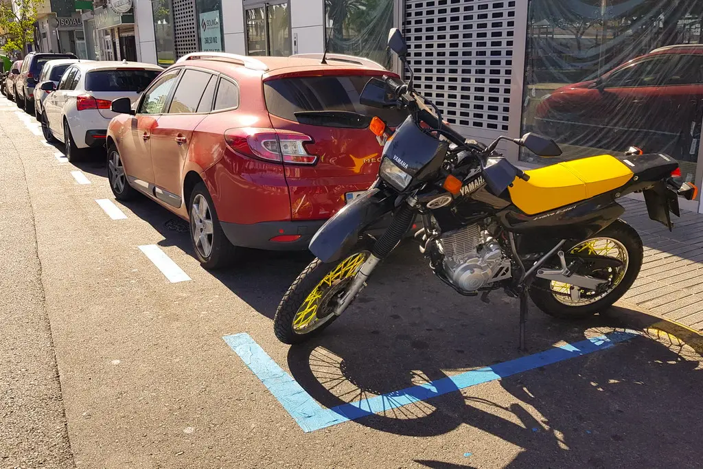 zona azul motos - Qué días se paga zona azul Zaragoza