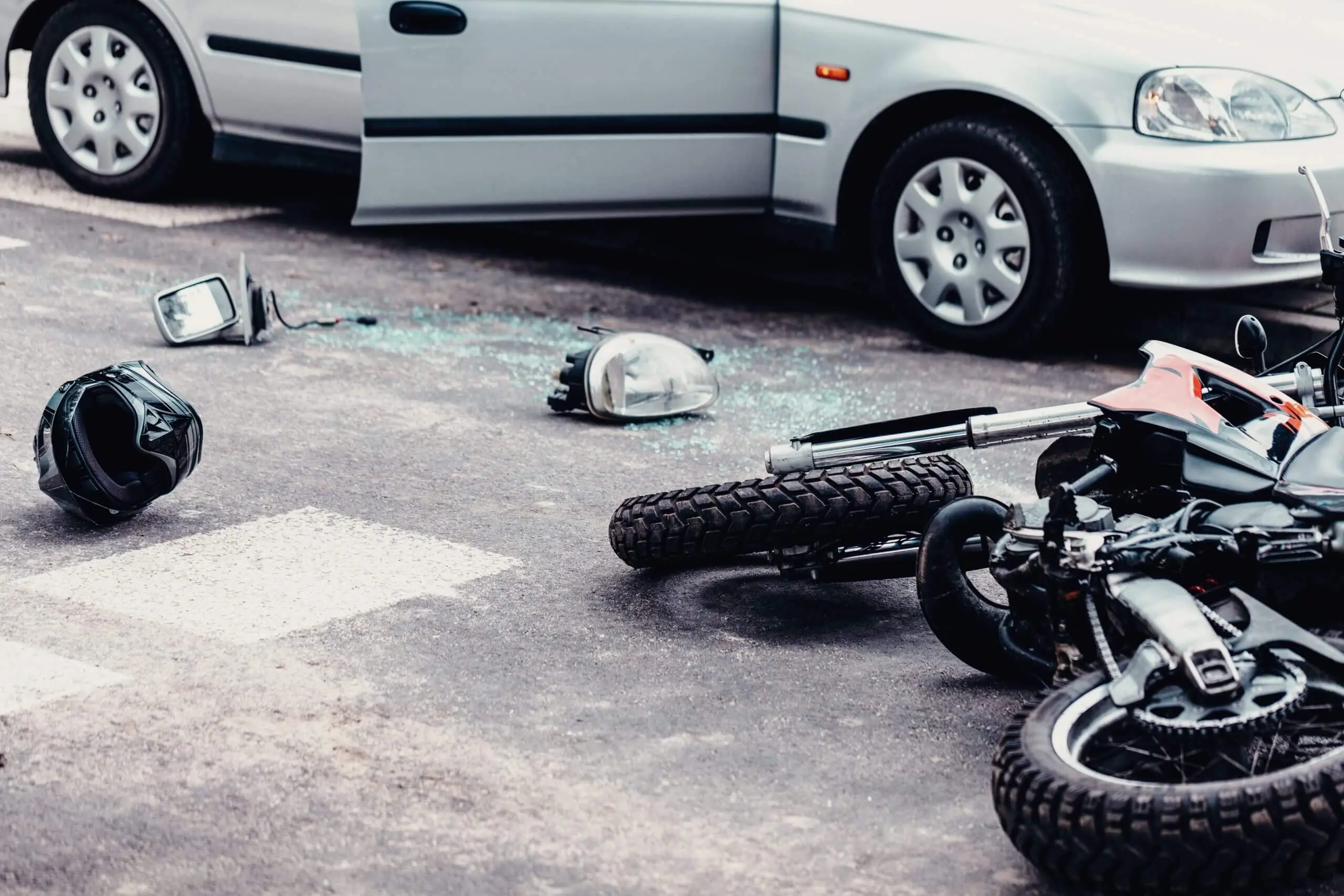 jurisprudencia sobrepaso motocicleta - Qué es responsabilidad compartida en un accidente de tránsito