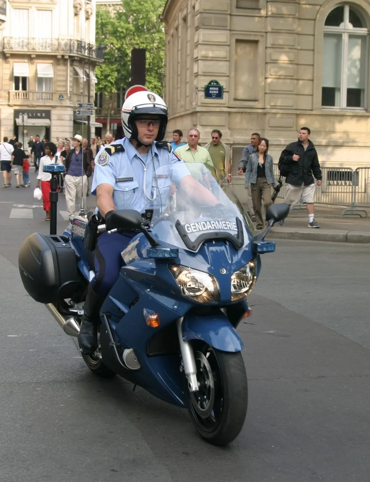 motocicleta de gendarmería nacional - Qué fecha es Gendarmería Nacional