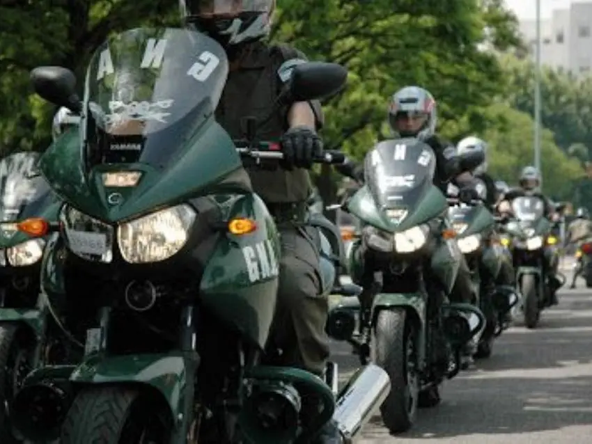motocicleta de gendarmería nacional - Qué hace la Gendarmería Nacional