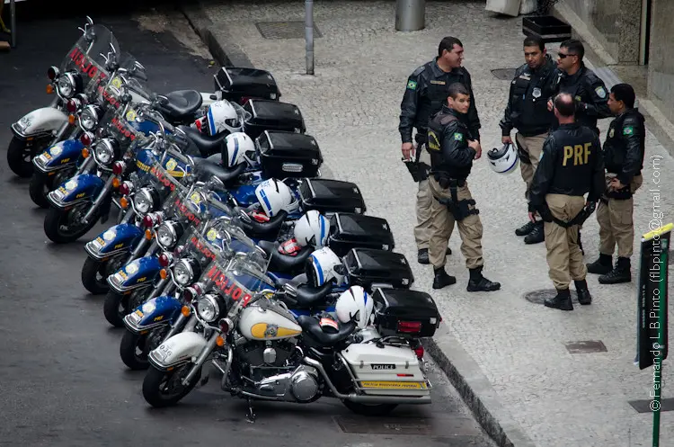 Escolta de motos: Un trabajo de precisión y profesionalismo - Qué moto lleva la Guardia Real española escolta motos - Qué moto lleva la Guardia Real española