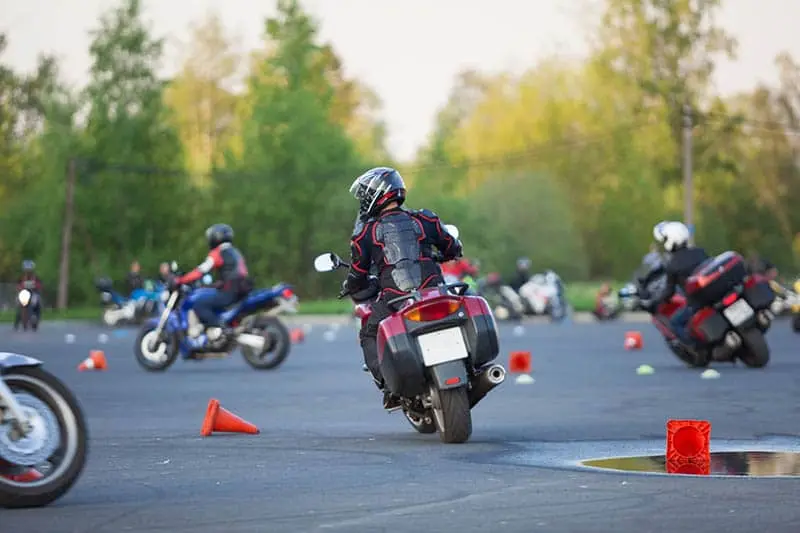Conducir motocicleta sin licencia: ¿Cuáles son las consecuencias? - Qué pasa si conduces una moto de 125 sin carnet conducir motocicleta sin licencia - Qué pasa si conduces una moto de 125 sin carnet