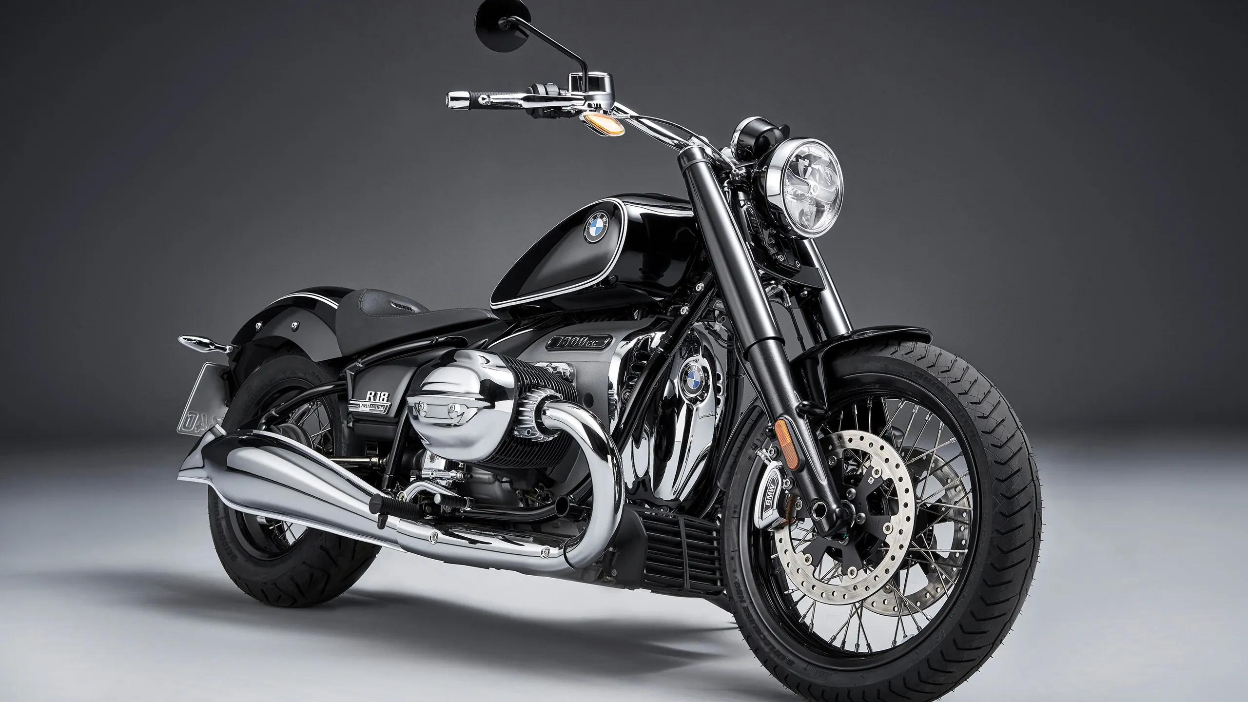 motos negras grandes - Qué tan buena es la marca Triumph